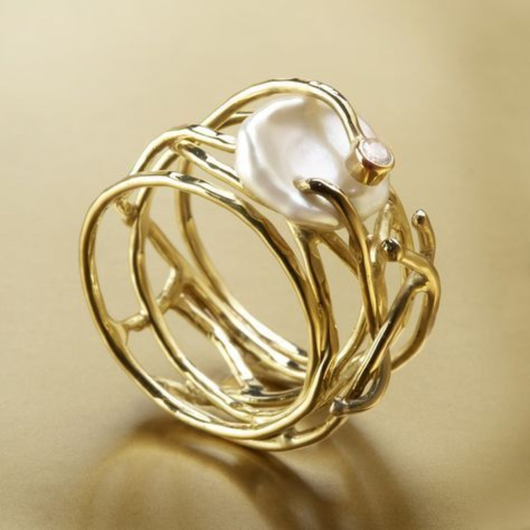 Samira - Tunn Golden Tone &amp; Pearl Ring