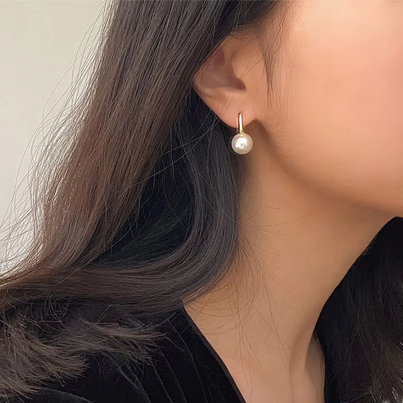 Celeste – Timeless Drop Pearl Earrings