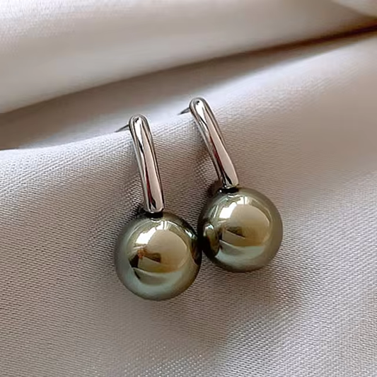 Celeste – Timeless Drop Pearl Earrings